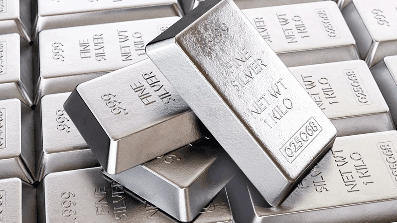 Gümüş kendi rekorunu kırmaya devam ediyor