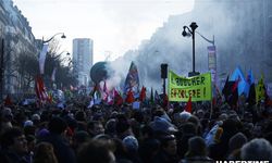 Fransa'da tartışmalı emeklilik reformu protestosu: Binlerce işçi greve gitti