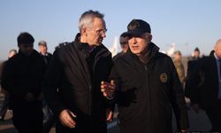 Bakan Akar, NATO Genel Sekreteri Stoltenberg ile görüştü