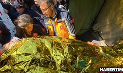 Hatay'da depremin 296. saatinde inanılmaz kurtuluş