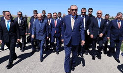 Erdoğan: “Biz hep içeriden aldığımız darbelerle sarsıldık”