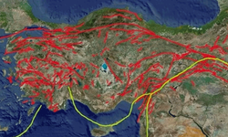 Tehlikeli fay hattını işaret etti: 'Kırıldı kırılacak, gün sayıyor'