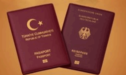Almanya'da Türkler için çifte vatandaşlık yürürlüğe giriyor