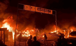 İsrail, Refah'ta çadır kampı bombaladı: Can kaybı 45
