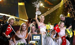 Sertap Erener 21 yıl sonra tekrar Eurovision'da!