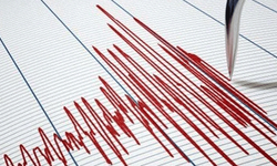 İzmir'de korkutan deprem