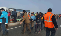Van'da yaşanan zincirleme kaza sonucunda ölü ve yaralılar var
