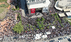 Meydanlara sığmadılar! On binlerce kişi Ferdi Zeyrek'i uğurluyor