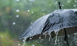 Meteoroloji'den gök gürültülü sağanak ve kuvvetli rüzgar uyarısı