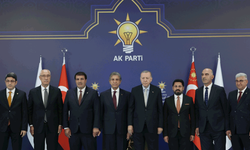 7 belediye başkanı AK Parti'ye katıldı: Erdoğan rozetlerini bizzat taktı