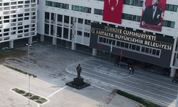 Antalya Büyükşehir Belediyesi'nde 6 kişi gözaltına alındı