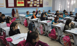 Bakan Tekin açıkladı: Ara tatiller kalkabilir