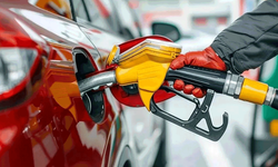 Benzin ve motorine yeni indirim geliyor