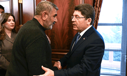 Adalet Bakanı Tunç, Rojin Kabaiş'in ailesiyle görüştü