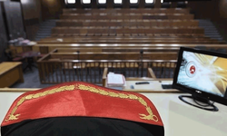 Ekrem İmamoğlu'nun "hakaret" suçundan yargılandığı davanın ilk duruşması yapıldı