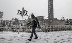 Hafta sonu yurdun batısı yağmurlu, doğusu kar yağışlı geçecek