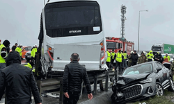 İstanbul'da polis servis aracının karıştığı kazada yaralanan polis memuru şehit oldu