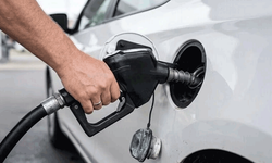 Akaryakıta çifte zam geliyor: Motorin ve benzin fiyatları artıyor