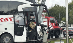 İstanbul'da yolcu otobüsü ile otomobil çarpıştı: 30 yaralı