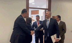 AK Parti heyeti, CHP Grubu ile görüştü
