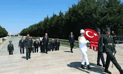 Cumhurbaşkanı Erdoğan başkanlığındaki YAŞ üyeleri Anıtkabir'i ziyaret etti