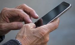 Yalnızlık, yaşlılarda dijital bağımlılık riskini artırıyor