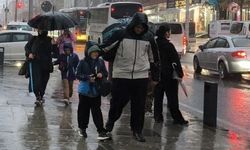 İstanbul'da olumsuz hava koşulları nedeniyle yarın eğitime 1 gün süreyle ara verildi