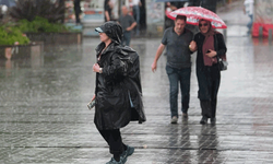 Meteoroloji saat vererek uyardı: 2 bölgede sağanak bekleniyor