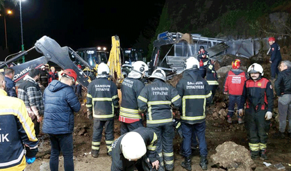 Samsun’da heyelan: Enkaz altında kalanlar için kurtarma çalışması sürüyor