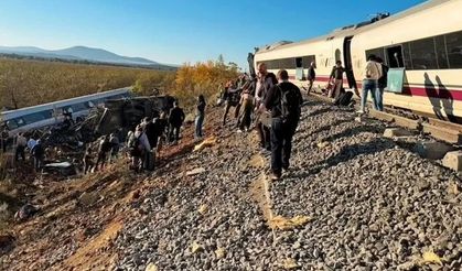 İspanya'daki iki hızlı trenin çarpıştığı kazada hayatını kaybedenlerin sayısı 46'ya yükseldi