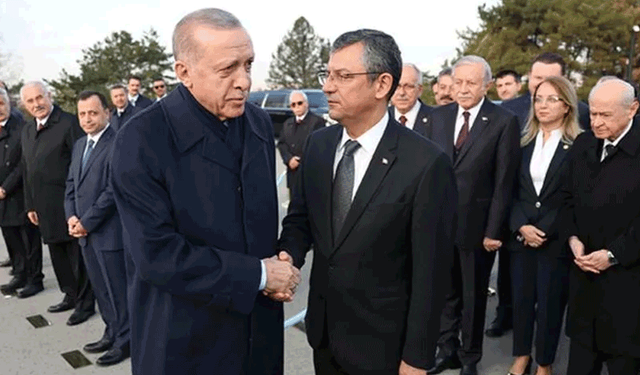 Anıtkabir'de çok konuşulan kare: 'Ata'nın huzurunda rekabet olmaz'