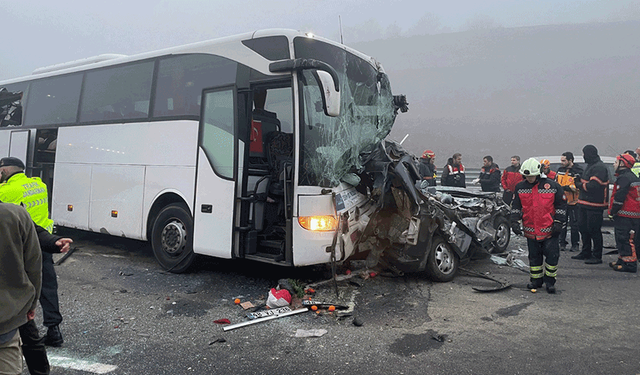 Katliam gibi kaza: 10 ölü 59 yaralı