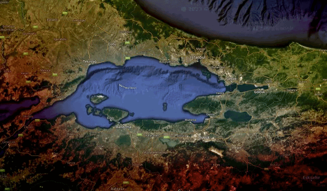 Marmara'da peş peşe depremler: Bir kez daha sallandı