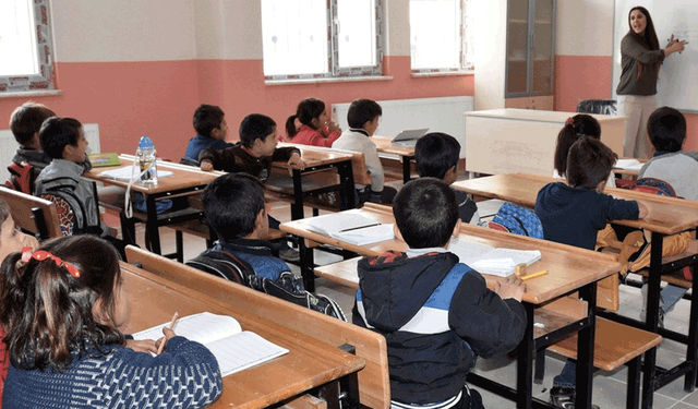 Okullarda ders süresi kısalıyor mu? Bakan açıkladı