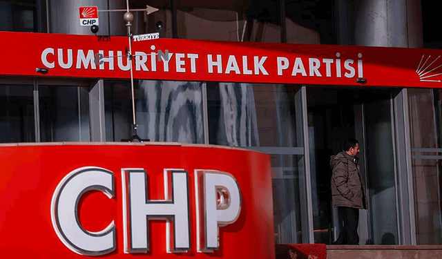 25 yıllık dönem sona erdi! CHP'nin en çok konuşulan ismine veda