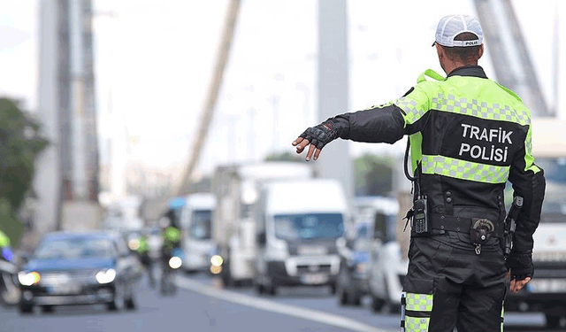 Sürekli trafik cezası ödeyenlere duyuru! 1 aya çıkarıldı