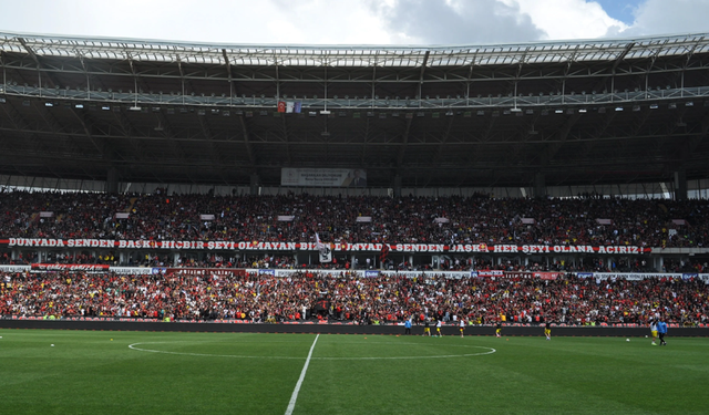 Eskişehirspor kendisine ait seyirci rekorunu kırdı