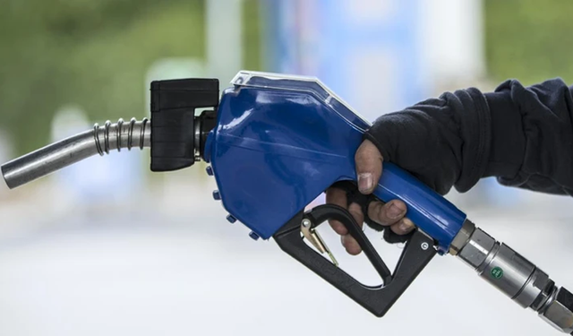 Motorine zam geldi: Güncel akaryakıt fiyatları