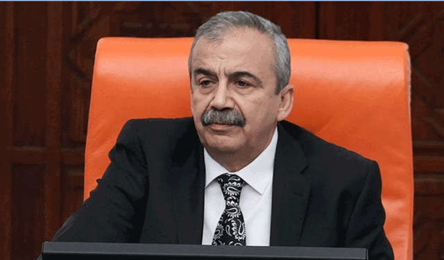 Sırrı Süreyya Önder yaşamını yitirdi