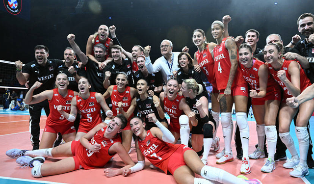 A Milli Kadın Voleybol Takımı, Dünya Şampiyonası yarı finalinde yarın Japonya ile karşılaşacak