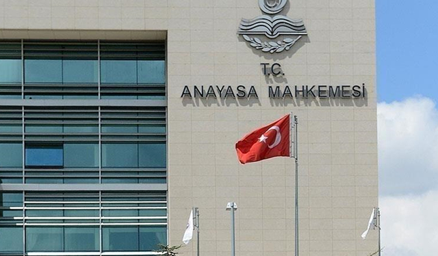 AYM'den boşanan kadın için bekleme süresini düzenleyen kanuna ilişkin karar