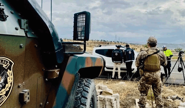 81 ilde kaçak göçmen operasyonu  düzenlendi