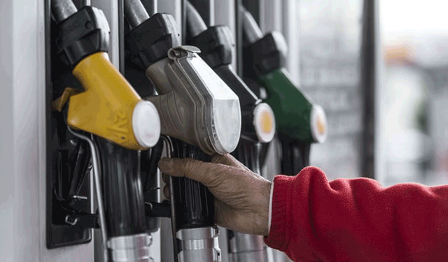 Akaryakıta zam geldi