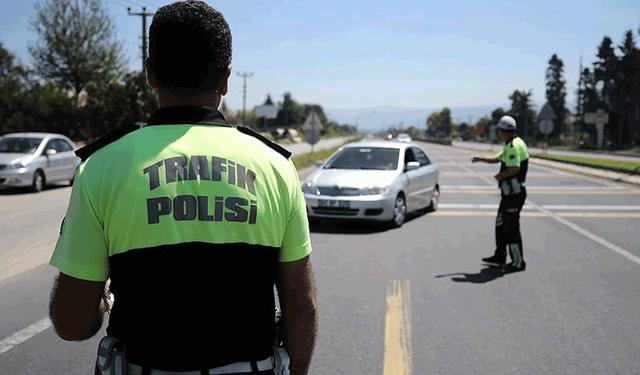 Trafik cezalarını artıran teklifin 10 maddesi kabul edildi