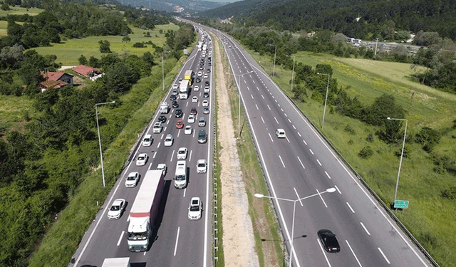 Emniyetten bayram trafiği öncesi sürücülere uyarı