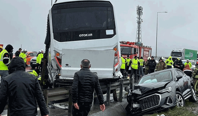 İstanbul'da polis servis aracının karıştığı kazada yaralanan polis memuru şehit oldu