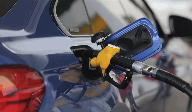 Sürücüler müjde: Motorine indirim geldi