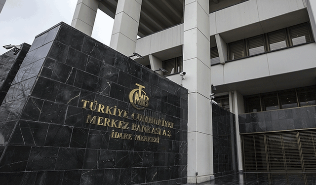 TCMB'den kredi kullanımına yeni düzenleme: Büyüme limitleri düşürüldü