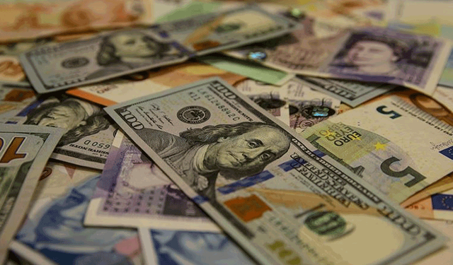 Dolar ve euro haftaya nasıl başladı?