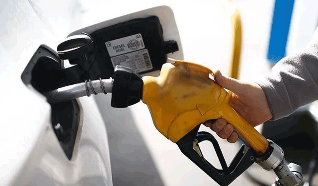 Benzine zam geliyor